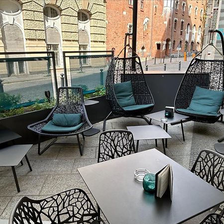 Motel One Frankfurt-Eastside Франкфурт-на-Майне Экстерьер фото