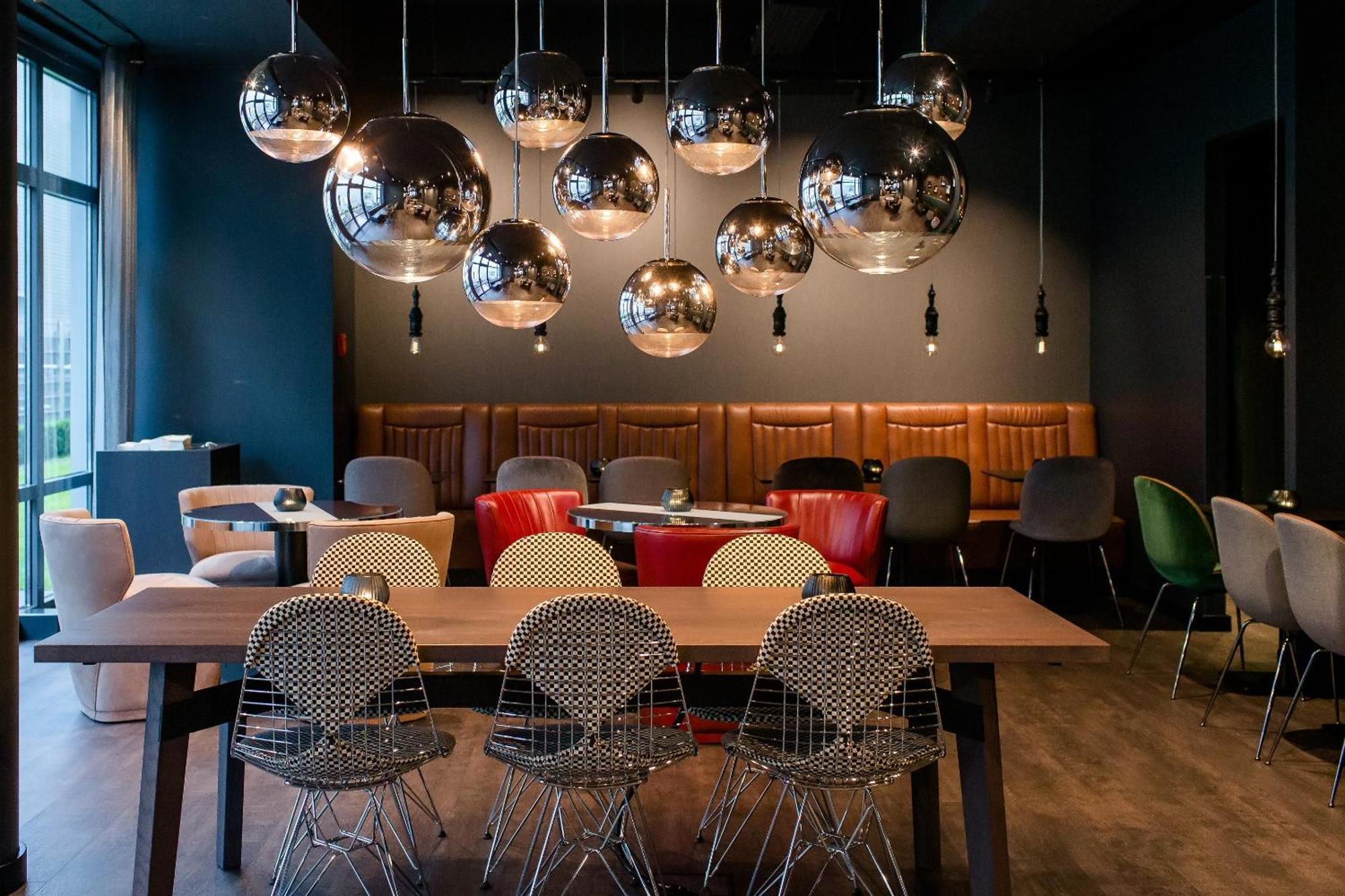 Motel One Frankfurt-Eastside Франкфурт-на-Майне Экстерьер фото