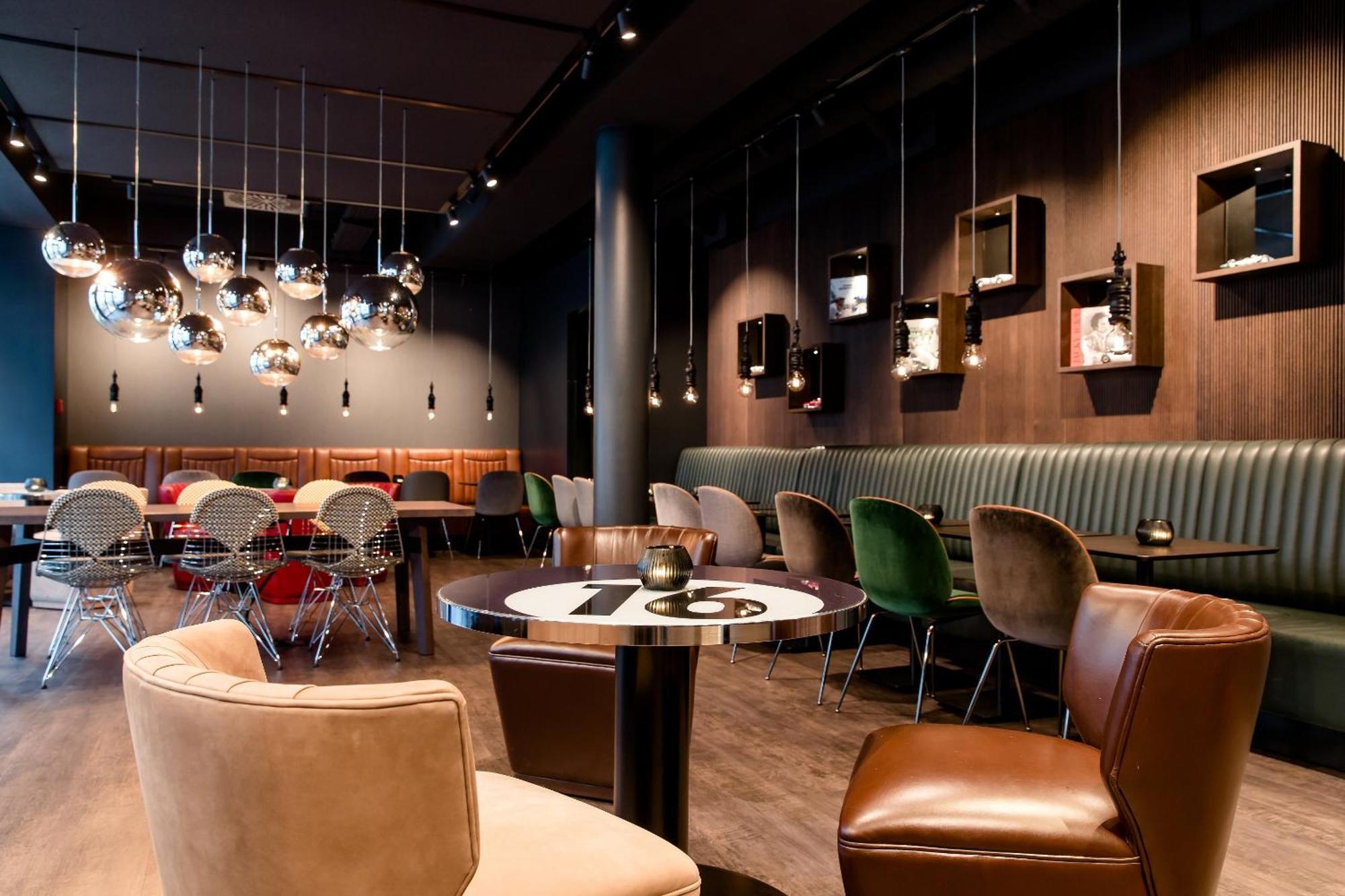 Motel One Frankfurt-Eastside Франкфурт-на-Майне Экстерьер фото