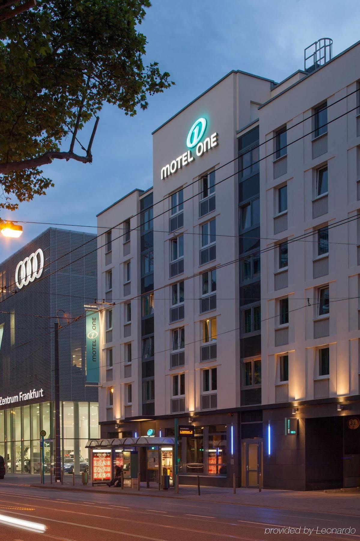 Motel One Frankfurt-Eastside Франкфурт-на-Майне Экстерьер фото