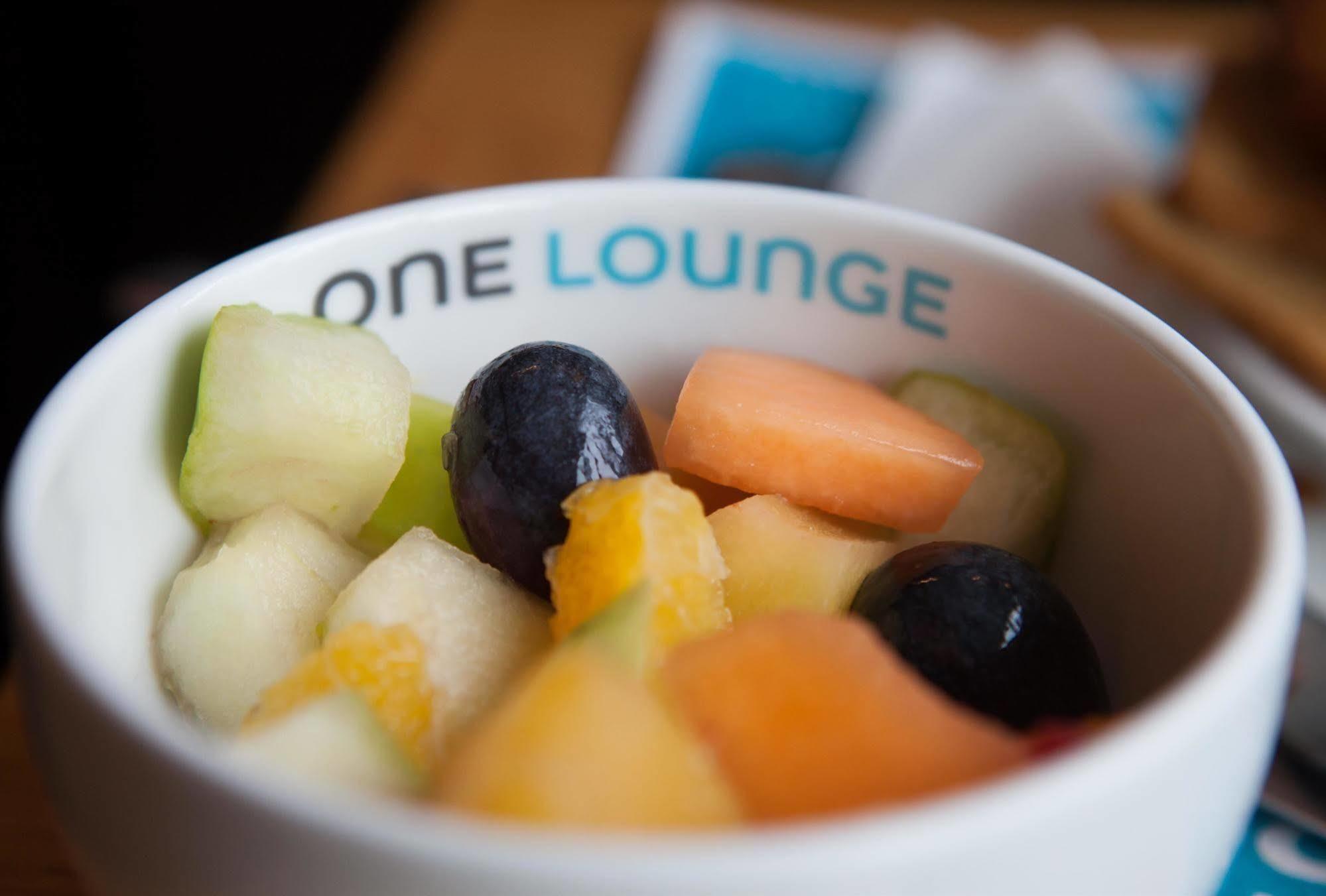 Motel One Frankfurt-Eastside Франкфурт-на-Майне Экстерьер фото
